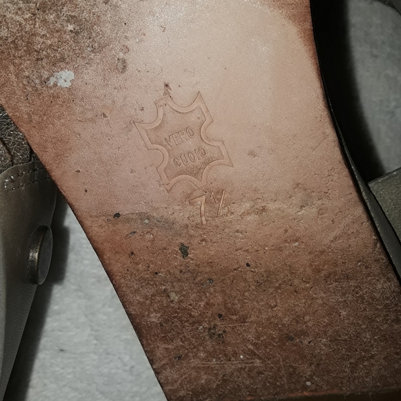 Cynthia Vincent | Weaved Braided Grey Silver Leather Sandals Size 7.5 Women's - Picture 9 of 12